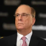 BlackRock CEO Larry Fink Calls On SEC To Approve Tokenization Of Bonds