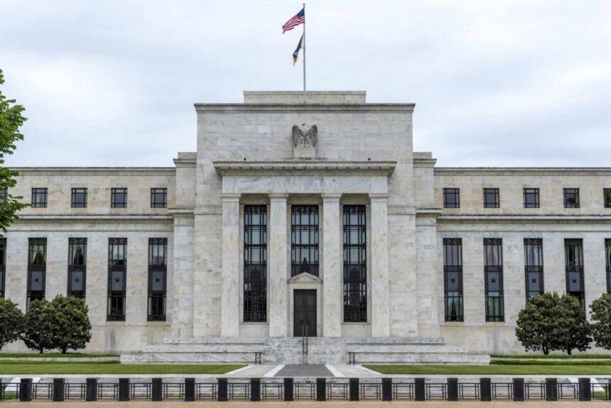 Fed Rate Cut: Federal Reserve Keeps Interest Rates Unchanged