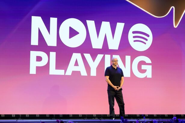 Spotify shifts focus to video podcasts, neglects Hi-Fi tier