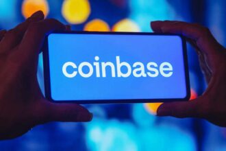 Coinbase Bridges Crypto and Fiat with Apple Pay Integration for iPhones