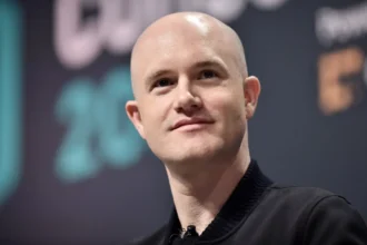 Coinbase CEO Declares Bitcoin Better Than Gold at World Economic Forum