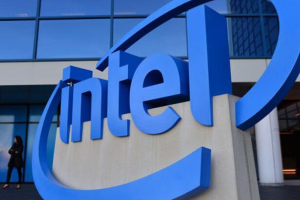 Is Intel stock still a smart investment in 2025?