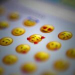 Emoti-Attack: How emojis can trick AI language models